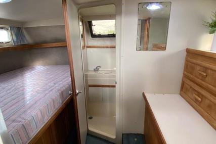 Carver 32 Aft Cabin