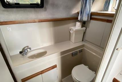 Carver 32 Aft Cabin