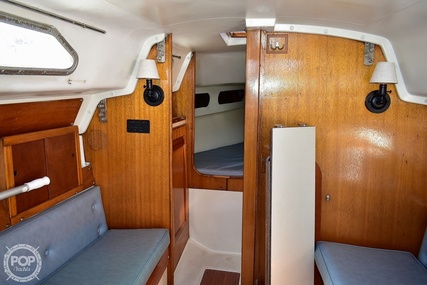 Ericson Yacht 25