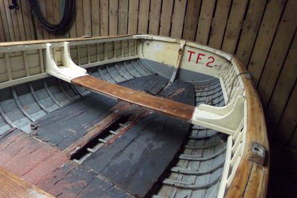 Custom Boats 12' Clinker Rowing Boat