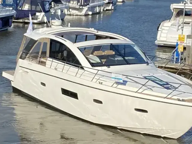 Sealine SC42i