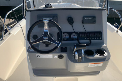 Boston Whaler 240 Dauntless