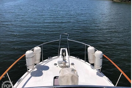 Trader 38 Tradewinds Sundeck