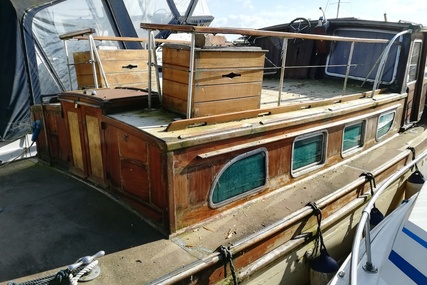 35ft. GEORGE WILSON MOTOR CRUISER