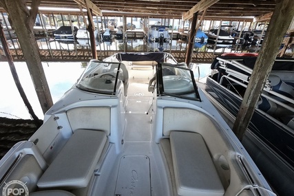 Chris-Craft 260 SPORT DECK