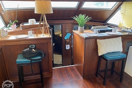 Hatteras 44 Tri Cabin