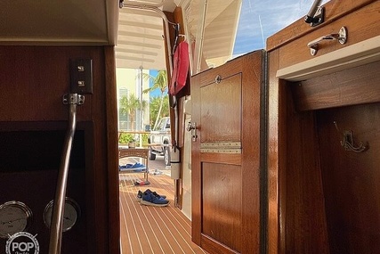 Hatteras 44 Tri Cabin