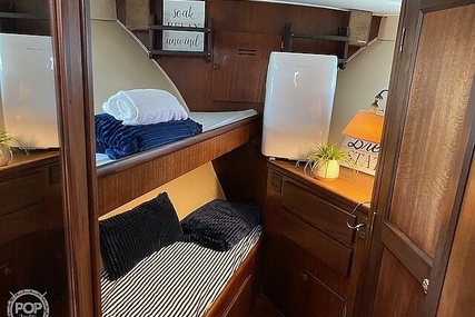 Hatteras 44 Tri Cabin