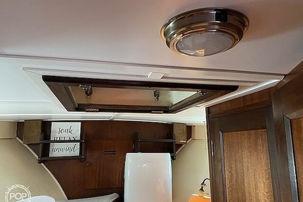 Hatteras 44 Tri Cabin