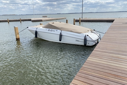 Chaparral 220 SSI