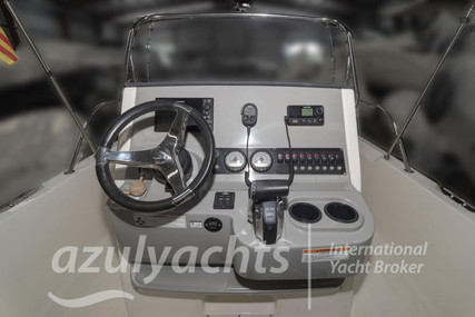 Boston Whaler 240 Dauntless