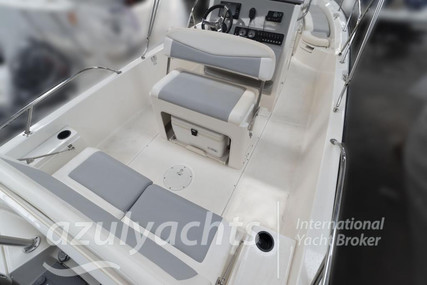 Boston Whaler 240 Dauntless