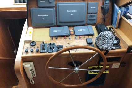 Hi-Star Activa 5800 Pilothouse