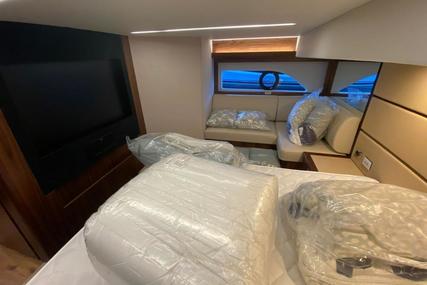 Riviera 54 Enclosed Flybridge