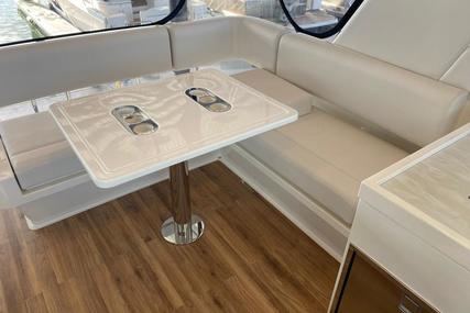 Riviera 54 Enclosed Flybridge