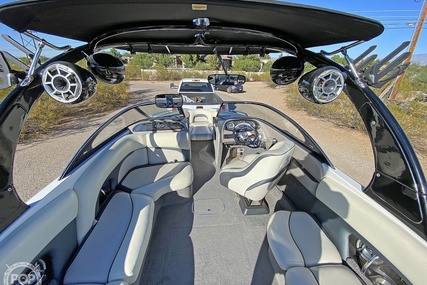 Malibu 247 Wakesetter LSV Silver Edition