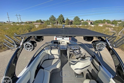 Malibu 247 Wakesetter LSV Silver Edition