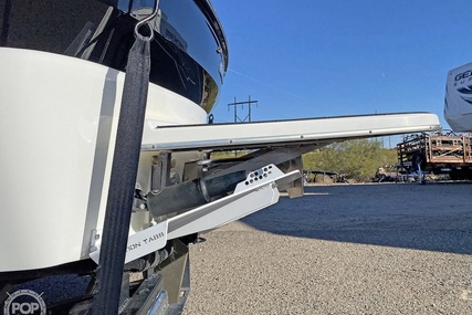 Malibu 247 Wakesetter LSV Silver Edition