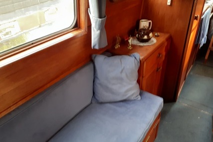 Jordon Marine 22ft Cruiser stern Narrowboat called Muzzy.