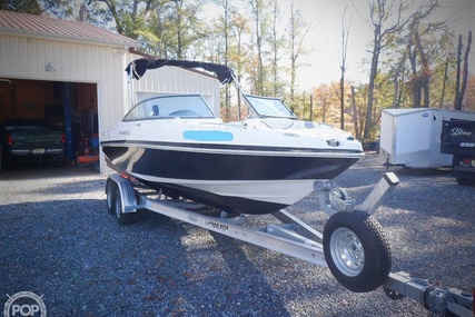 Rinker Captiva 226