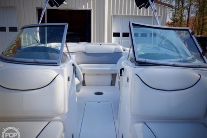 Rinker Captiva 226