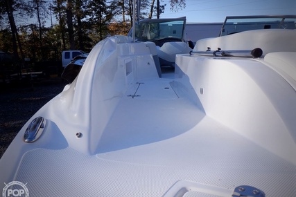 Rinker Captiva 226