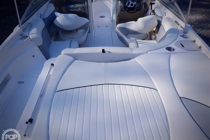 Rinker Captiva 226