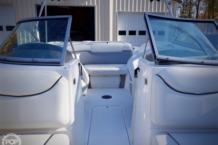 Rinker Captiva 226