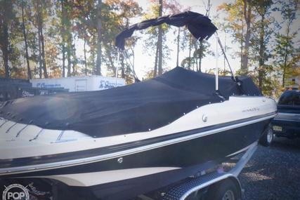 Rinker Captiva 226