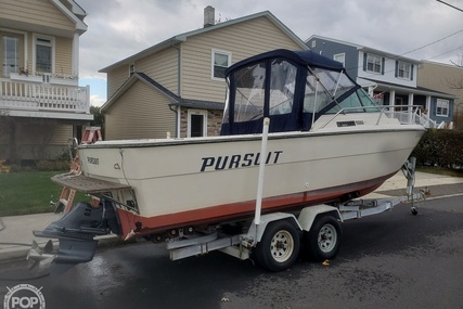 Pursuit Tiara 2500