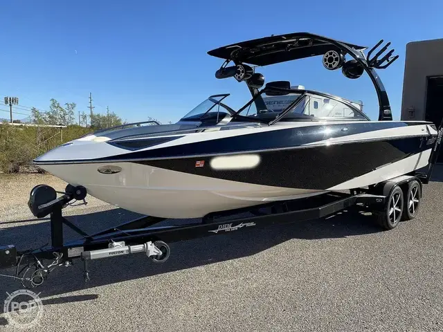 Malibu 247 Wakesetter LSV Silver Edition