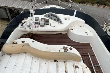 AQUALUM 35 Flybridge