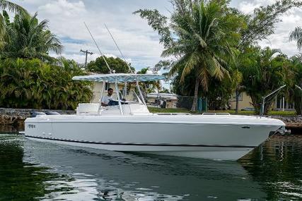 Intrepid 323 Center Console