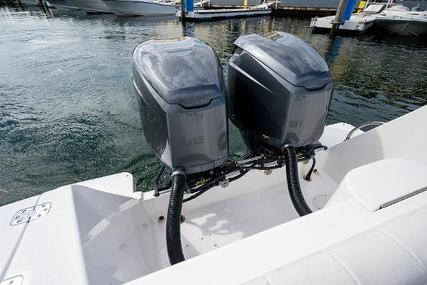 Intrepid 323 Center Console