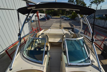 Sea Ray 210 Select Tower