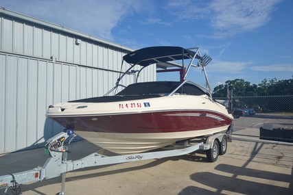 Sea Ray 210 Select Tower