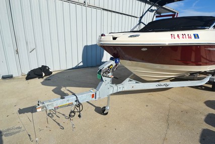 Sea Ray 210 Select Tower