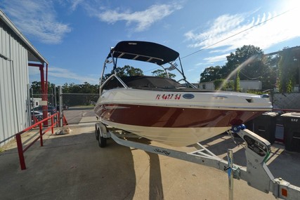 Sea Ray 210 Select Tower