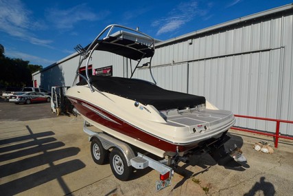 Sea Ray 210 Select Tower