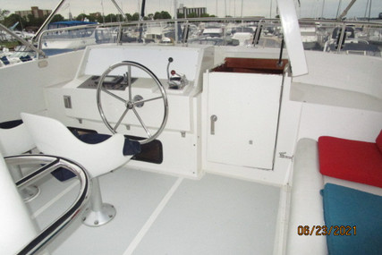 Symbol "45" Pilothouse