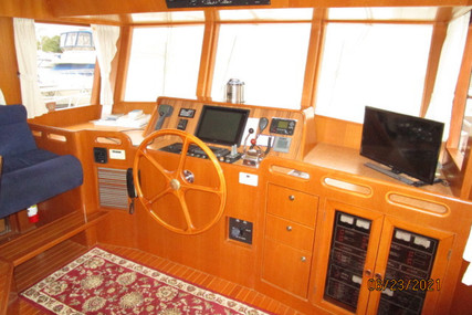 Symbol "45" Pilothouse