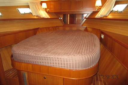 Symbol "45" Pilothouse