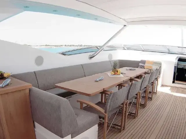 Sunseeker Sport Yacht 115