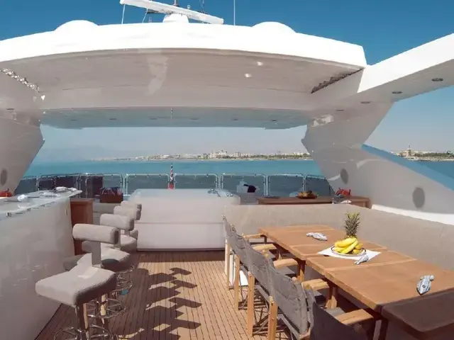 Sunseeker Sport Yacht 115