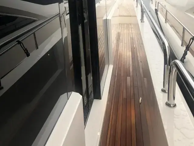 Sunseeker Yacht