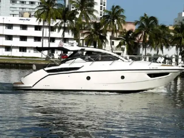 Azimut Atlantis 38