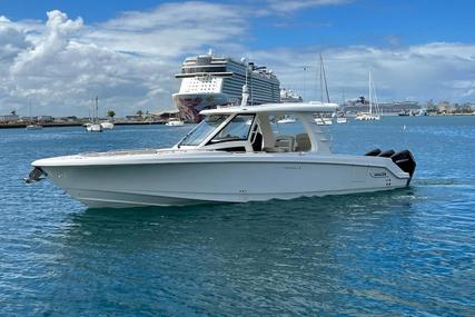 Boston Whaler 350 Realm