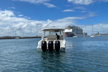 Boston Whaler 350 Realm