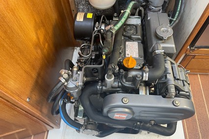 Catalina 309 with Generator