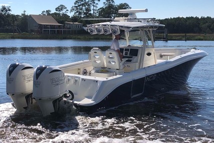 Hydra Sports 3400 Center Console